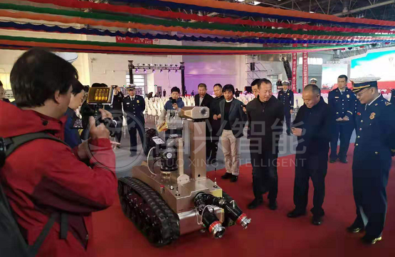 参与制定团体标准，国兴智能推动消防机器人发展