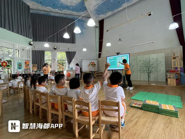 福州：机器人走进幼儿园，编程课让孩子大开眼界！