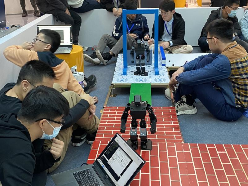 “2021国际自主智能机器人大赛”在北京科学中心举行