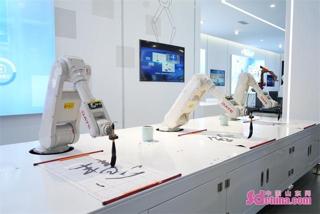 山东邹城：深耕机器人产业发展 打造智能制造领域新高地